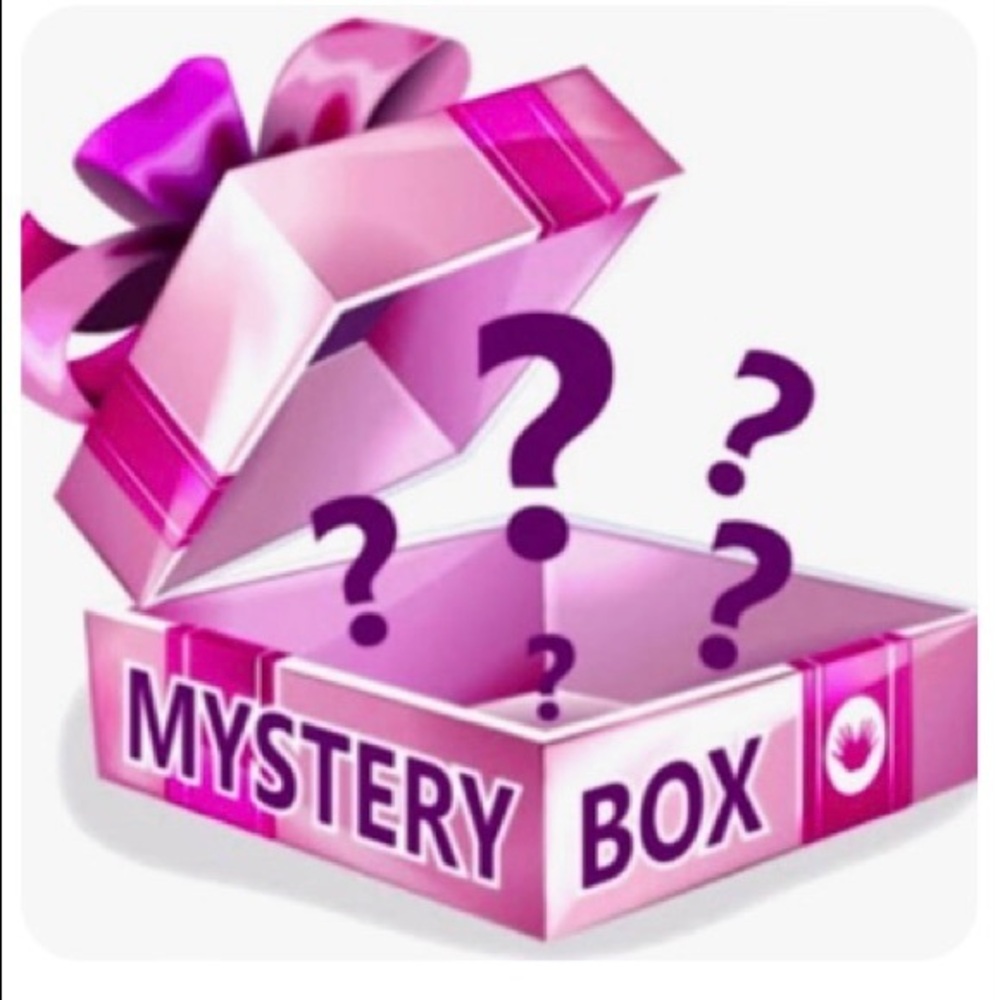 MYSTERY BOX - WOMANS SIZE SMALL